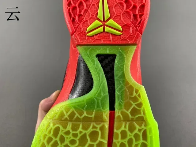 Nike Zoom Kobe VI Gradiente Verde Vermelho Tênis de Basquete 12