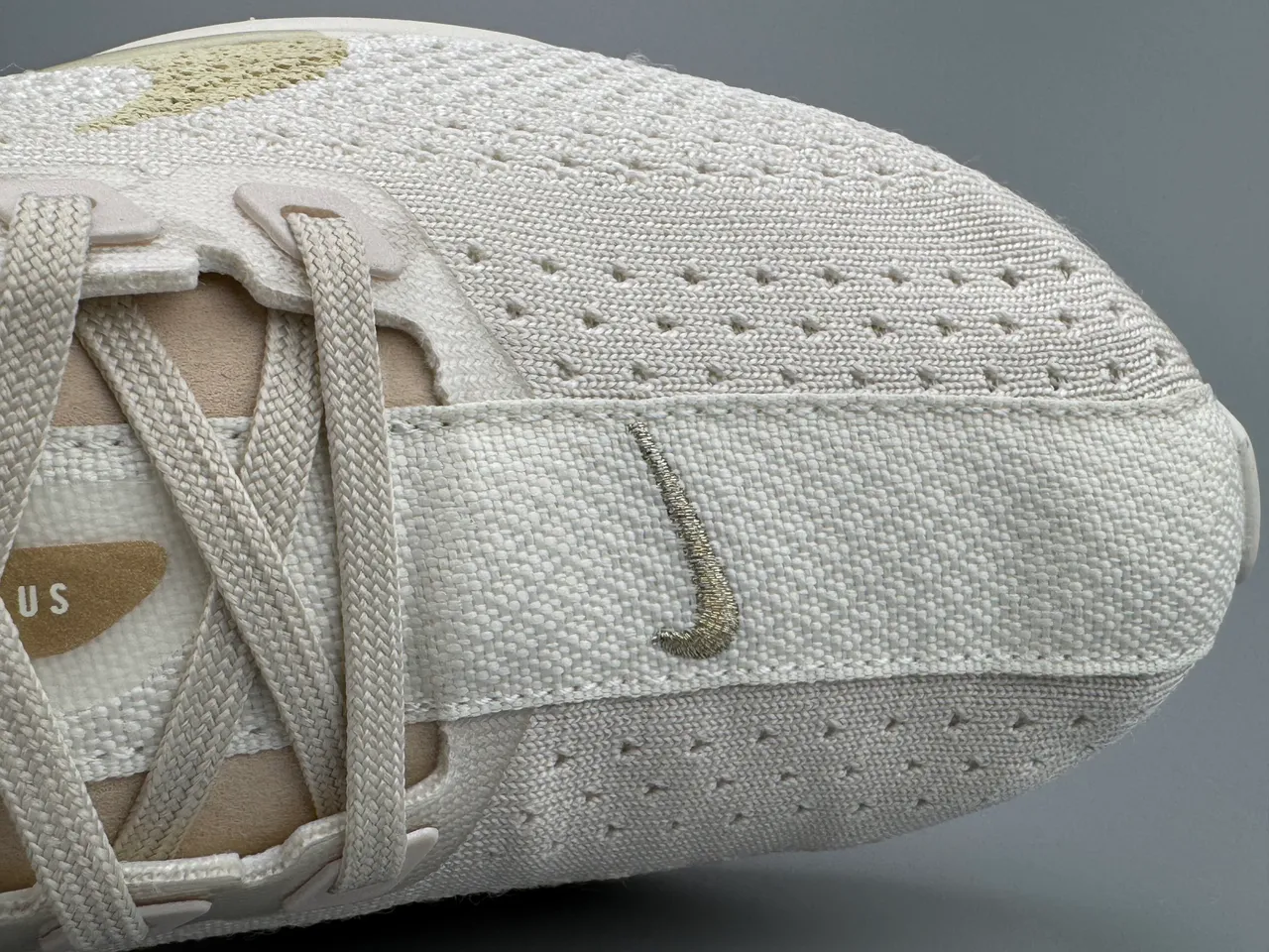 Nike ZoomX Beige Gold Knit Upper Midsole Tênis de Running 6
