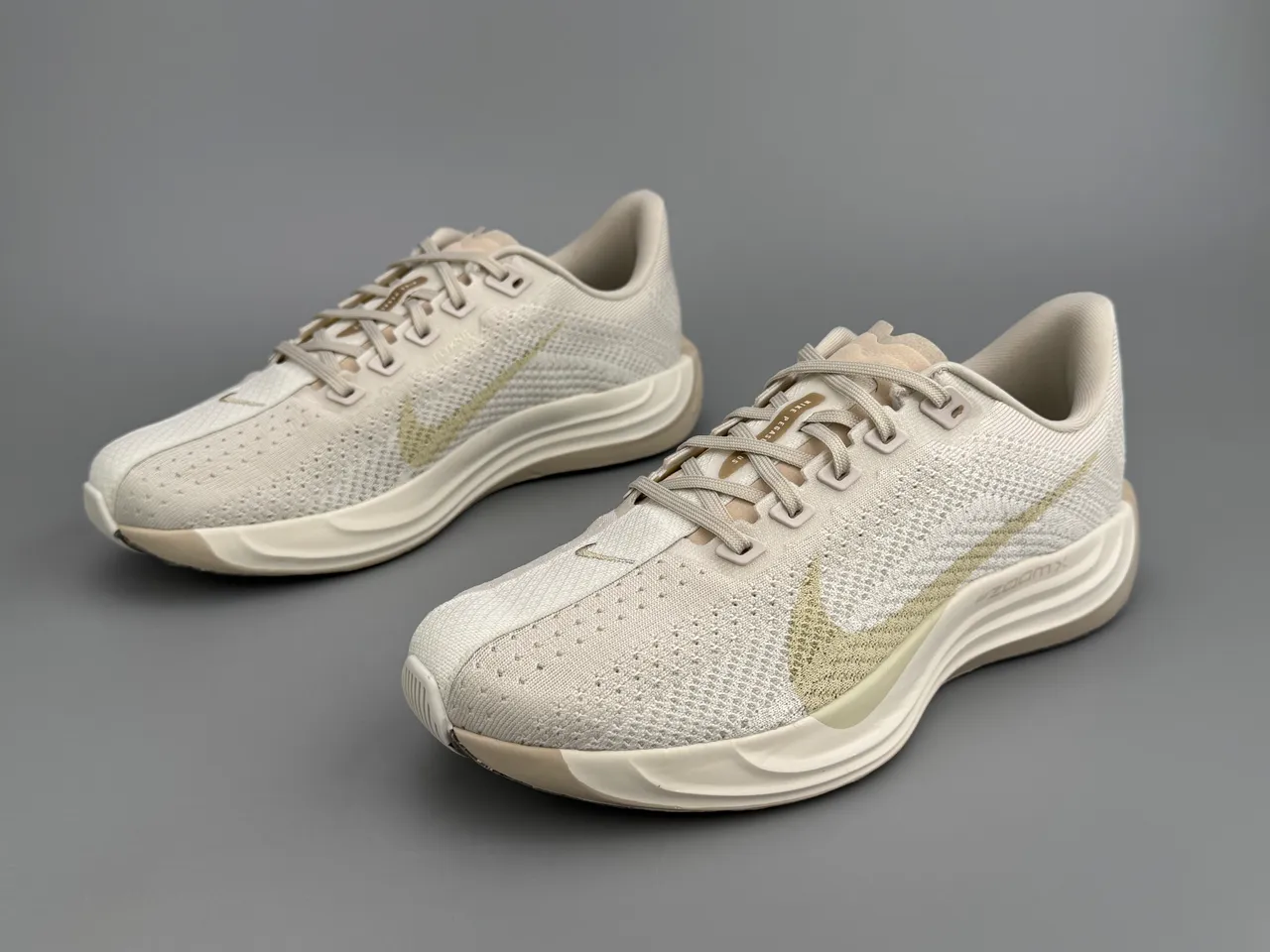 Nike ZoomX Beige Gold Knit Upper Midsole Tênis de Running 9