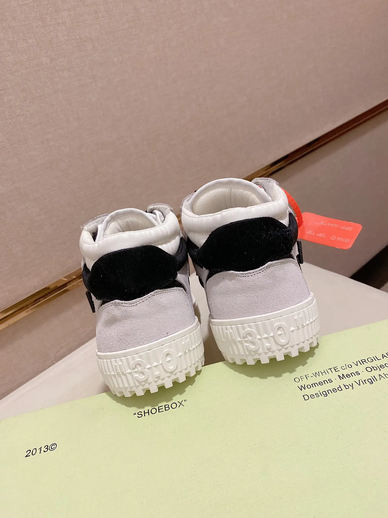 Off-White 米色 黑色 高帮 麂皮面料 生活方式 运动鞋 3