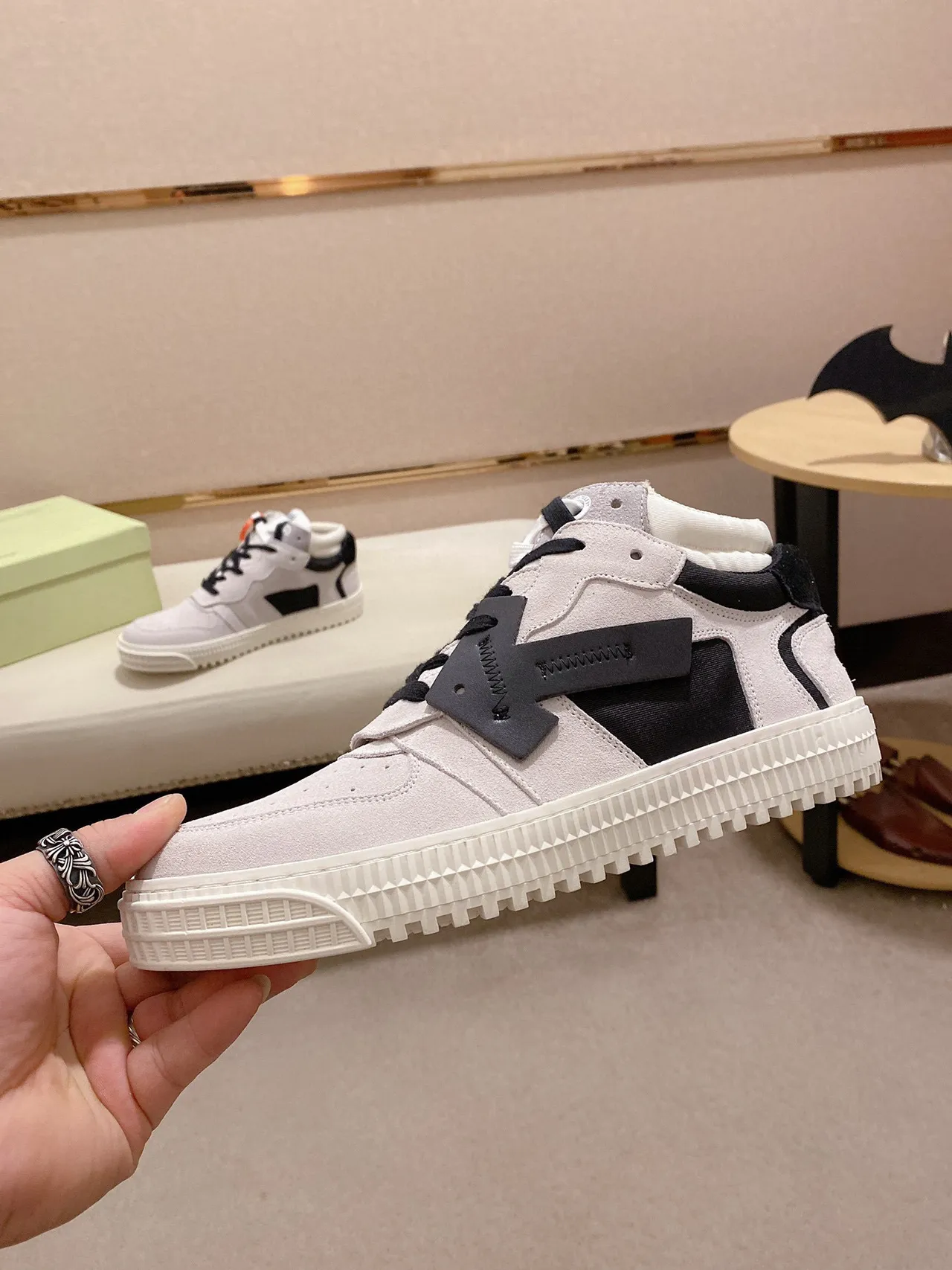 Off-White 米色 黑色 高帮 麂皮面料 生活方式 运动鞋 9