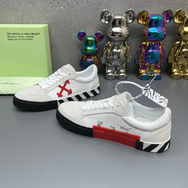 Off-White Tênis Lifestyle de Camurça Vermelha com Logotipo de Flecha Diagonal 5