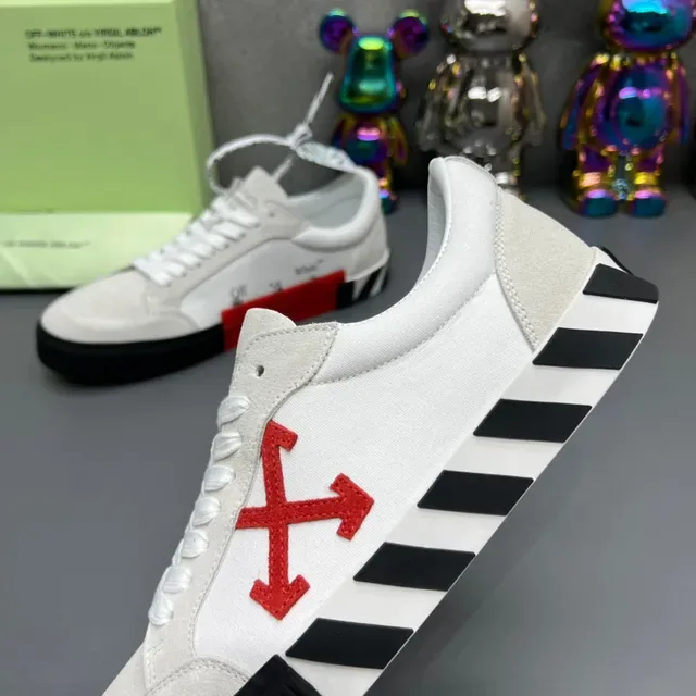 Off-White Tênis Lifestyle de Camurça Vermelha com Logotipo de Flecha Diagonal 6