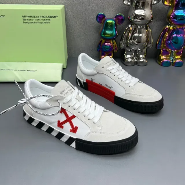 Off-White Tênis Lifestyle de Camurça Vermelha com Logotipo de Flecha Diagonal 8