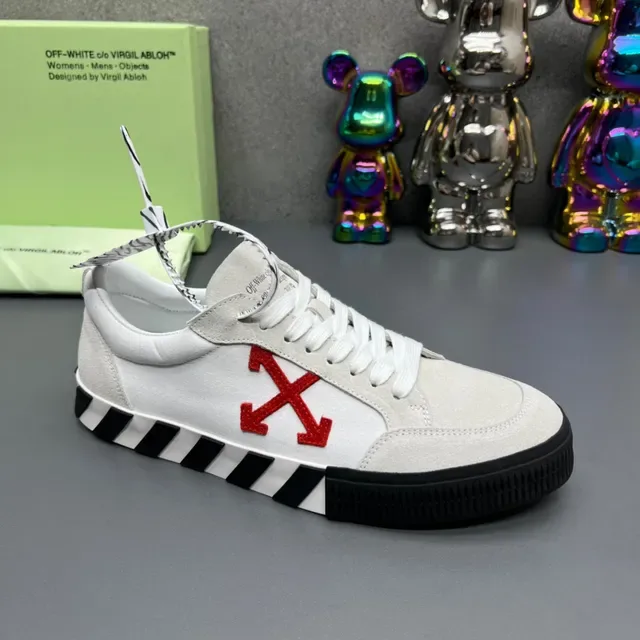 Off-White Tênis Lifestyle de Camurça Vermelha com Logotipo de Flecha Diagonal 9