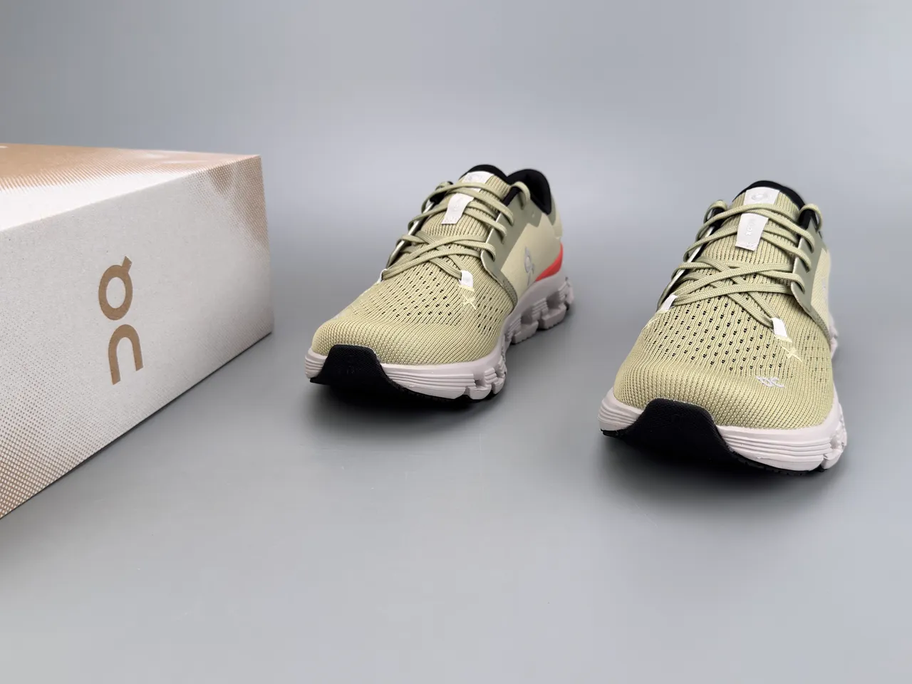On Cloudmonster Beige Coral أحذية جري 3