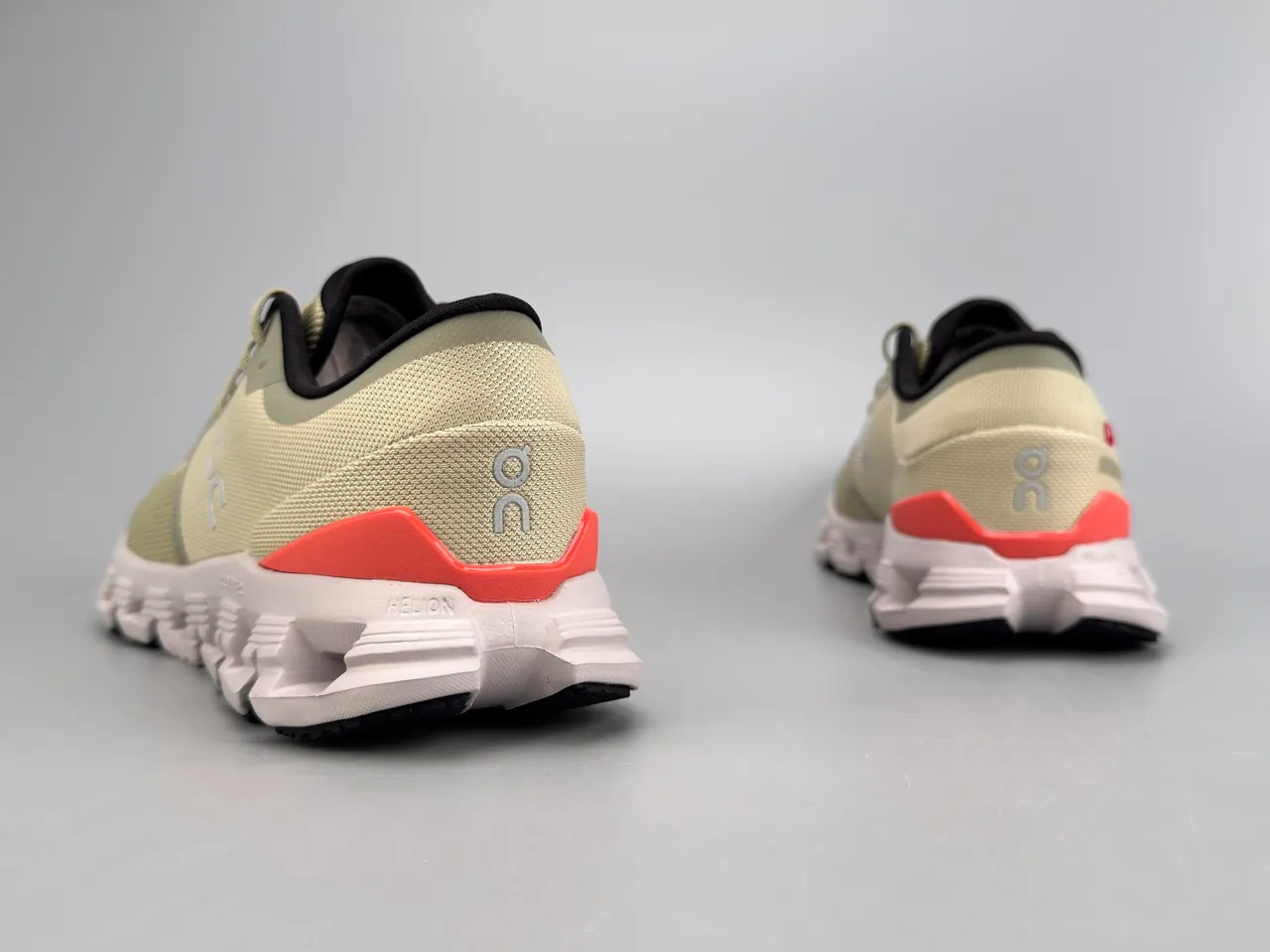 On Cloudmonster Beige Coral أحذية جري 6