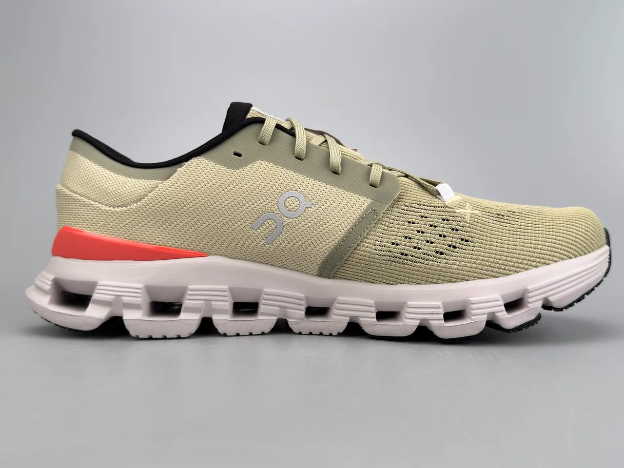 On Cloudmonster Beige Coral أحذية جري 10