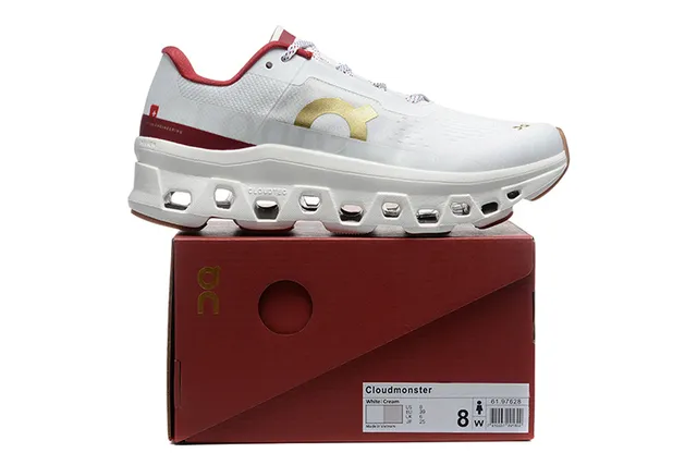 On Cloudmonster Blanc Bordeaux Doré Chaussures de course 2