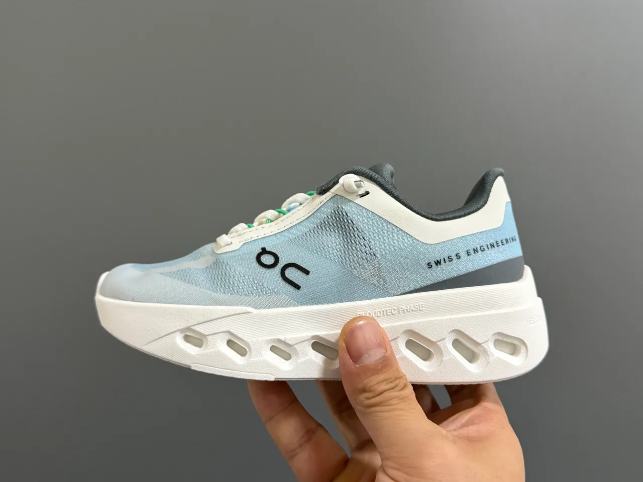 On Gray White Low-Top Lace-Up Running Shoes 14