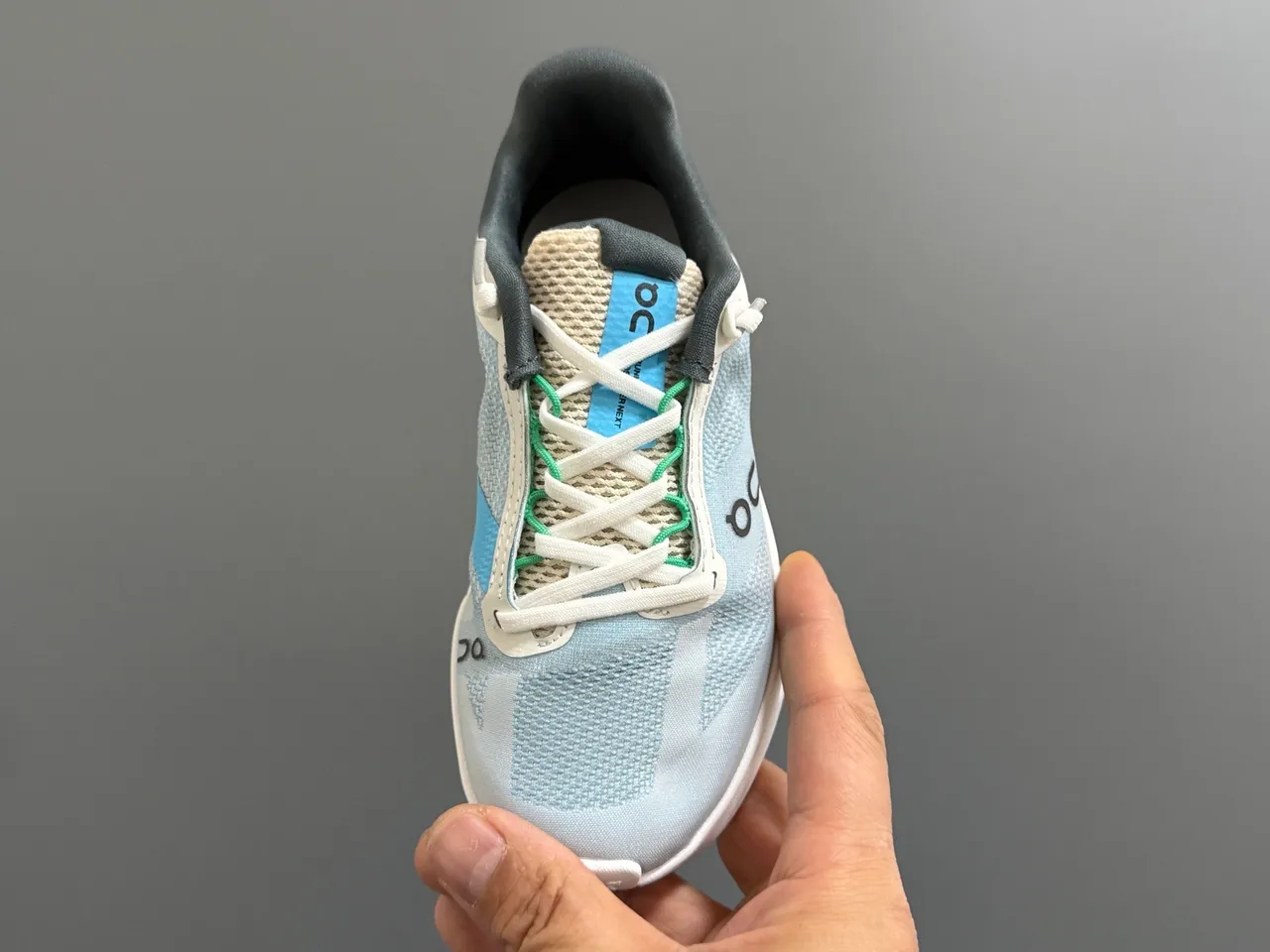 On Gray White Low-Top Lace-Up Running Shoes 18