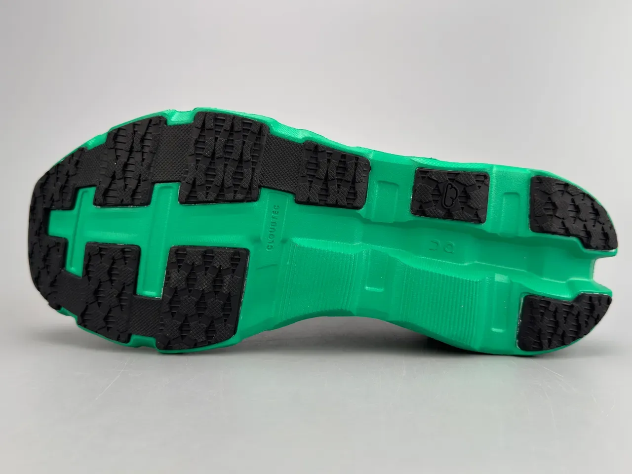 On White Green Engineered Podded Midsole Breathable Mesh Upper Running Shoes 8