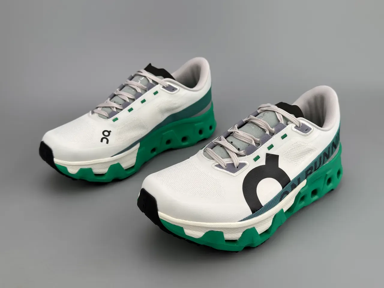 On White Green Engineered Podded Midsole Breathable Mesh Upper Running Shoes 9