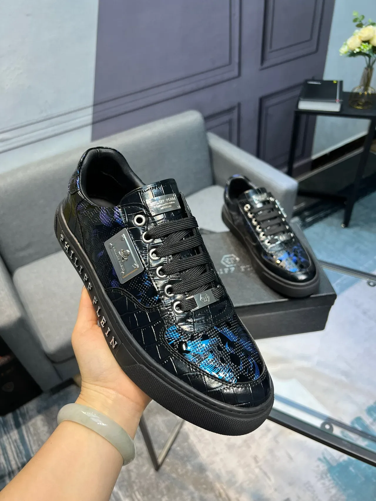 Philipp Plein काला नीला चमकदार पेटेंट प्रभाव ऊपरी फ्लोरल एम्ब्रॉयडरी पैटर्न लाइफस्टाइल स्नीकर 5