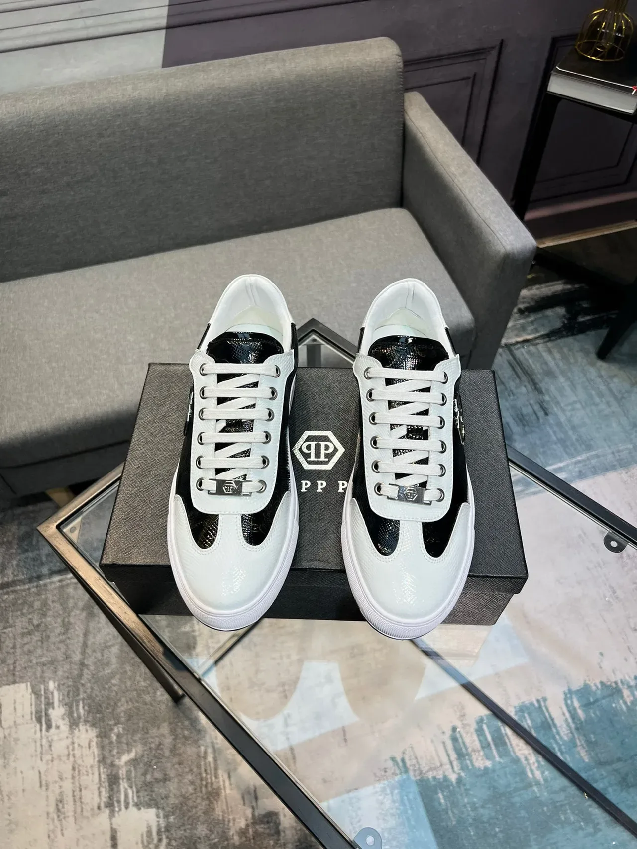 Philipp Plein Negro Blanco Cuero Texturizado Parte Superior Paneles de Contraste Zapatillas Lifestyle 2