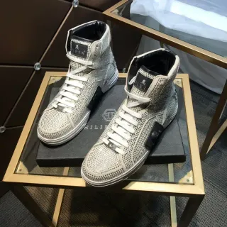 Philipp Plein क्रिस्टल-जड़ित छिद्रित ऊँची टॉप जीवनशैली स्नीकर