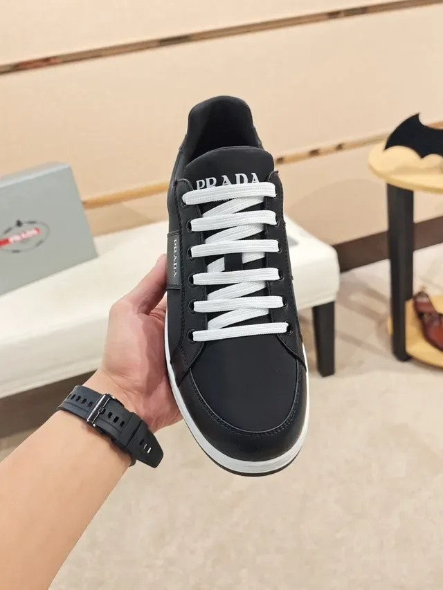 Prada 黑白生活方式运动鞋 5