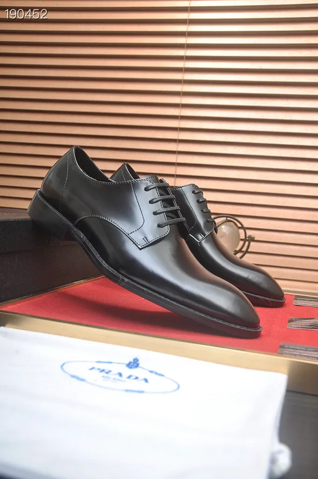 Prada Zapatos Oxford Negro Pulido de Punta Redonda 8
