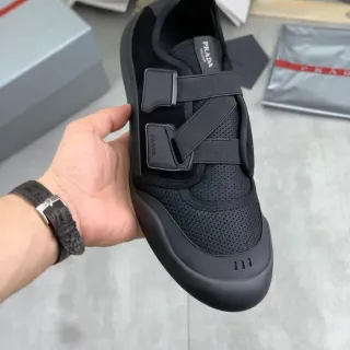 Prada Tênis Lifestyle Pretos Slip-On com Upper de Malha