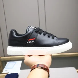 Prada Cloudbust কালো সাদা চামড়া উপরের সাইড লোগো স্ট্রাইপ লাইফস্টাইল স্নিকার