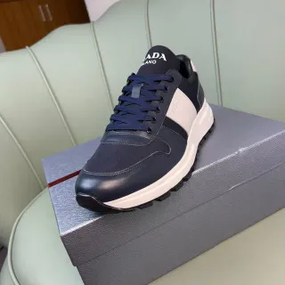 Prada Cloudbust Bleu Marine Blanc Cuir-Maille Híbrido Semelle Contraste Baskets Chunky