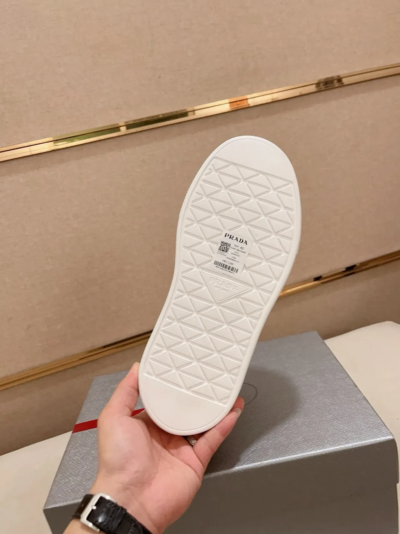 Prada Cloudbust 白色棕色平台鞋底 针织纺织覆盖 生活方式运动鞋 2