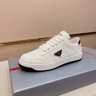 Prada Cloudbust 白皮革镂空鞋头生活方式运动鞋