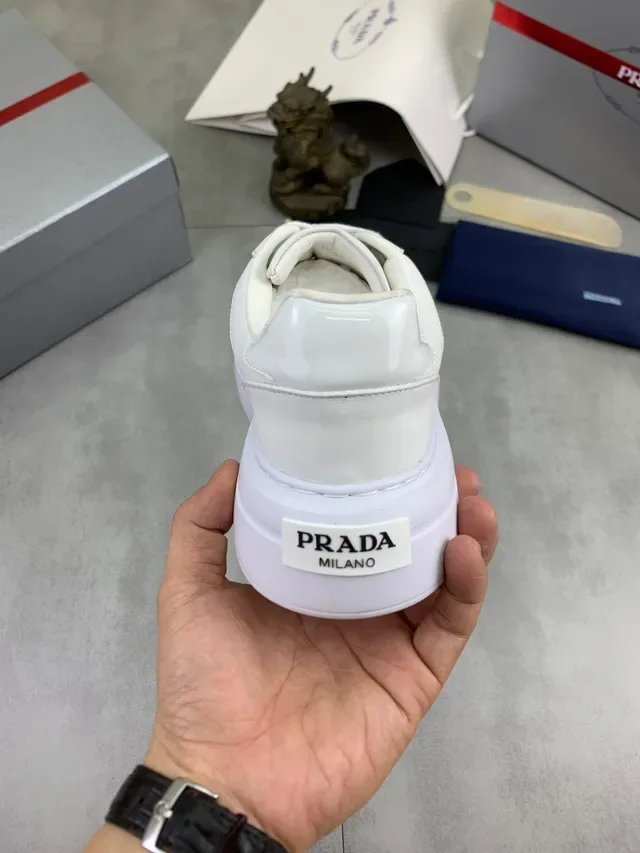 Prada Cloudbust Blanc Lifestyle Baskets 3