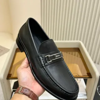 प्राडा होर्सबिट Loafer काला चमड़ा लूफर