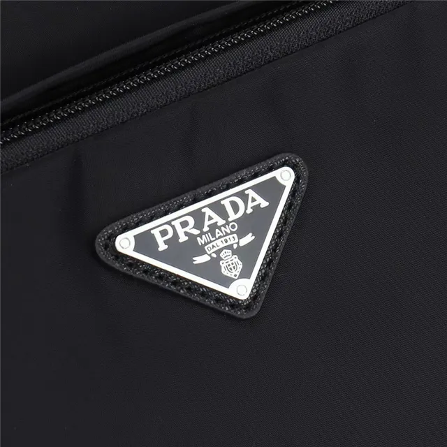 Prada Re-Edition حقيبة ظهر سوداء منظمة من النايلون كاجوال 6