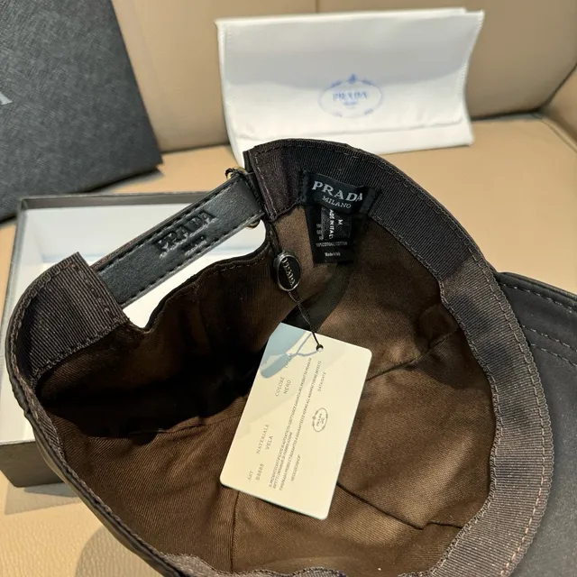 Prada Boné Preto Estruturado de Beisebol 3