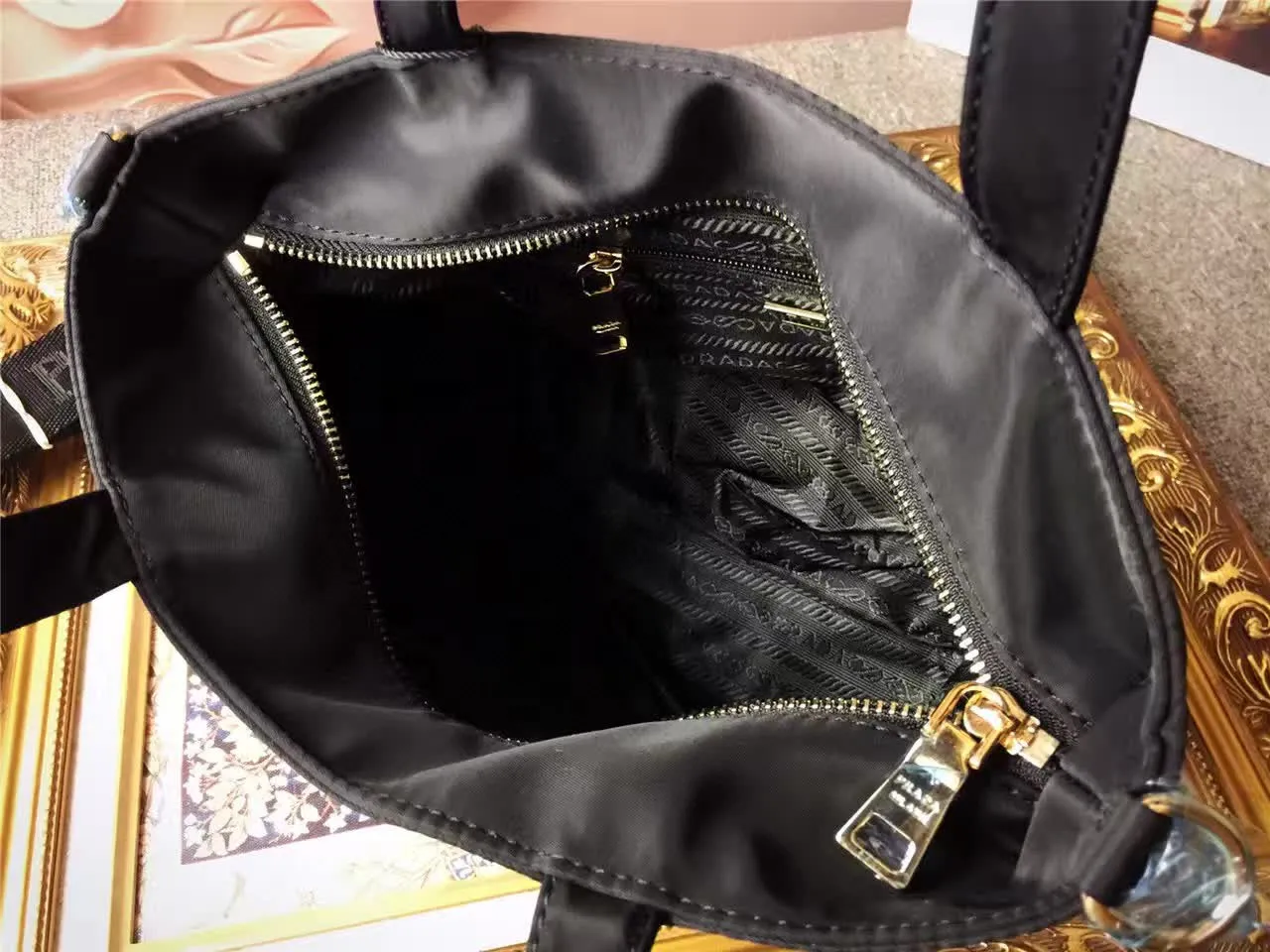 Prada Teddy Bear কালো নাইলন টোট ব্যাগ 3