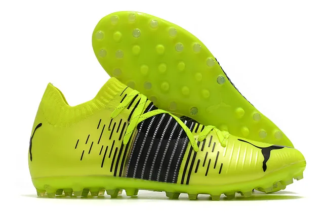 Puma Future Z Chaussures de football orange et jaune avec upper en knit, ajustement sock-fit, cage à lacets intégrée, terrain ferme 2