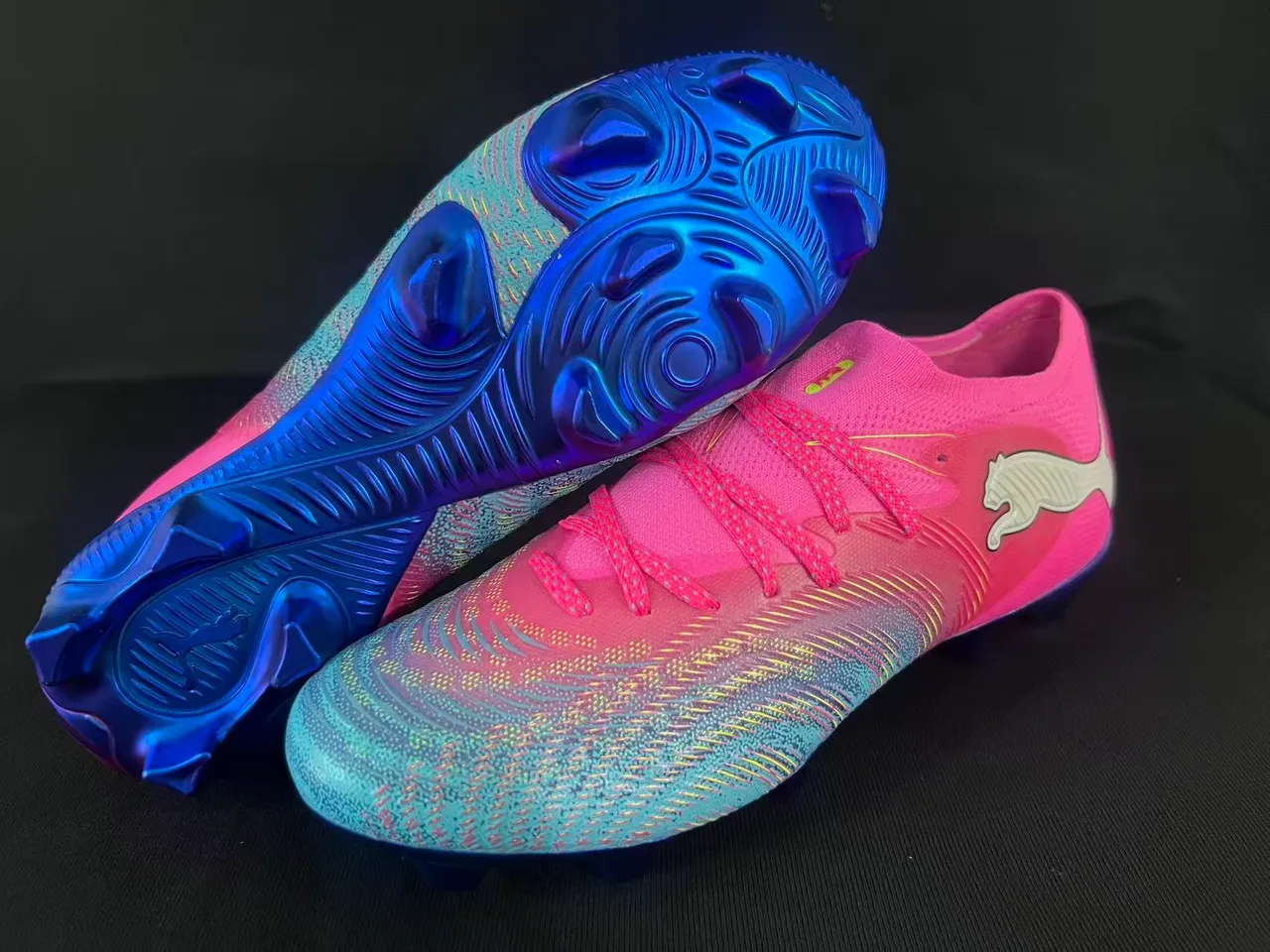 Puma Future Z 粉蓝低帮合成革面渐变配色 Firm-Ground 足球鞋 8