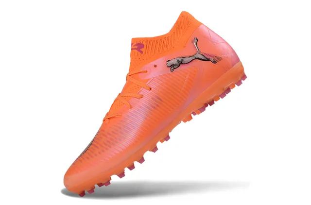 Puma Sapatos de futebol de grama artificial laranja rosa com sobreposição sintética no antepé, gola de malha ribeteada, corte alto 3