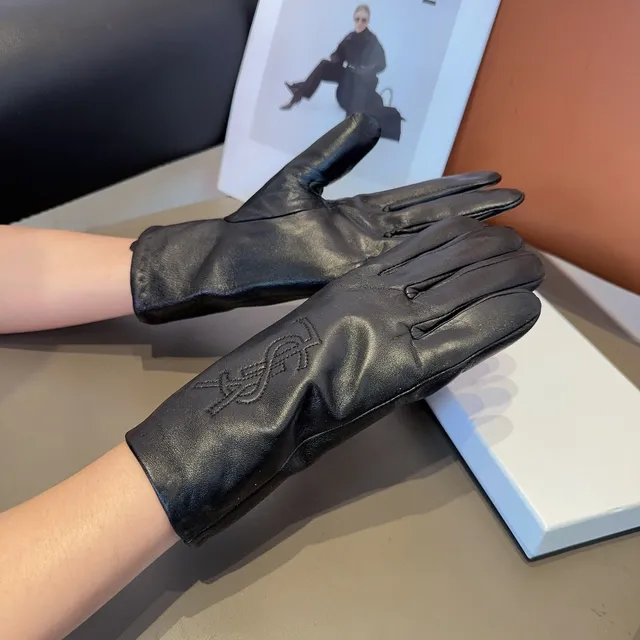 Saint Laurent Guantes de Cuero Negro con Monograma Embossado de Cuero Suave 4
