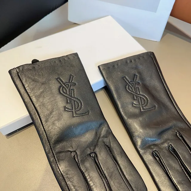 Saint Laurent Guantes de Cuero Negro con Monograma Embossado de Cuero Suave 7