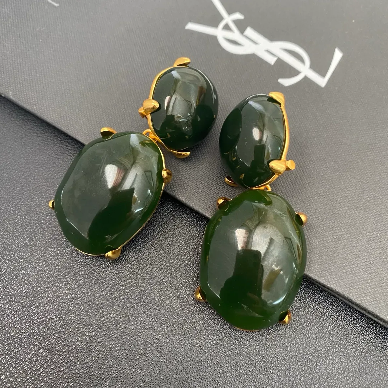 Saint Laurent Boucles d'Oreilles Vert Marron Cabochon Double Pierre 5