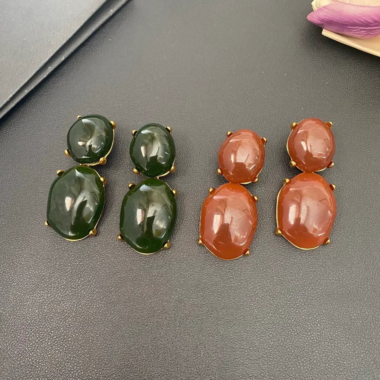 Saint Laurent Boucles d'Oreilles Vert Marron Cabochon Double Pierre 9