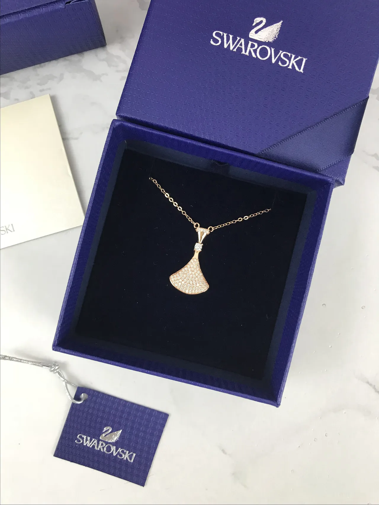 Swarovski পালক আকৃতির পেভে ক্রিস্টাল রোজ গোল্ড টোন হার 3