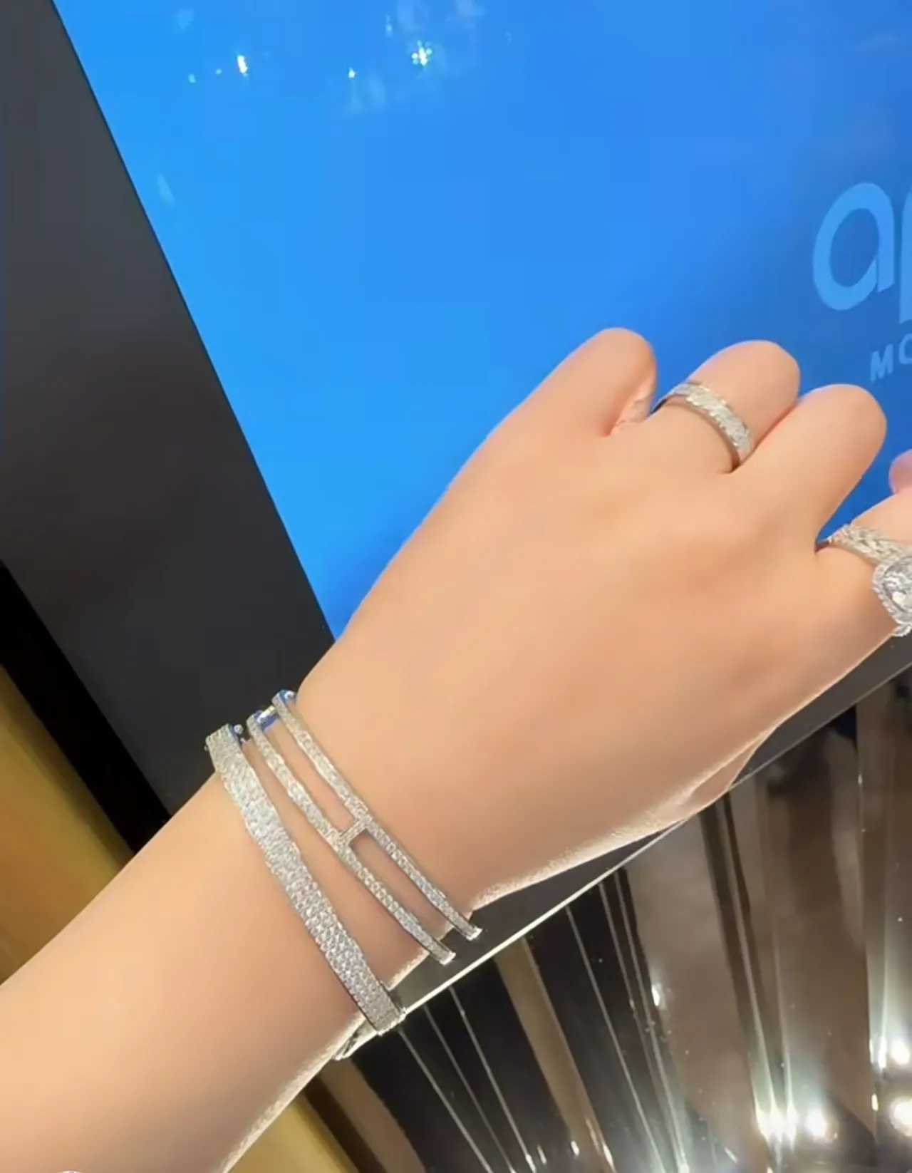 Tiffany & Co. HardWear Double-Bar Pavé Hinged Bracelet 3