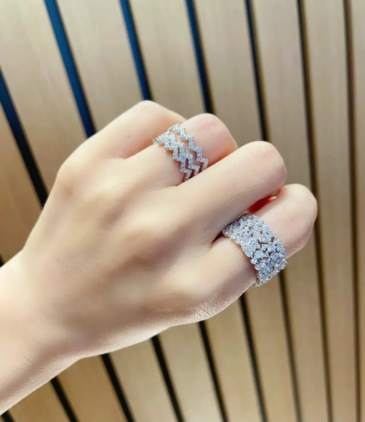 Tiffany & Co. 银色海军色 Pavé-Set 穹顶形戒指 2