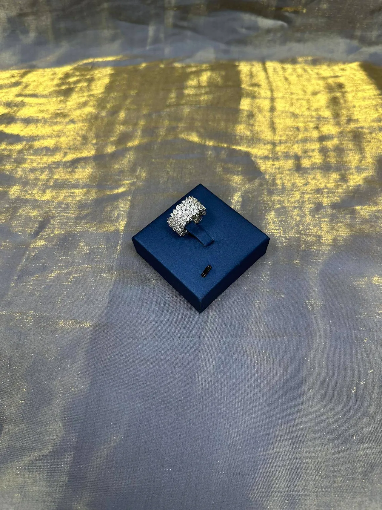 Tiffany & Co. 银色海军色 Pavé-Set 穹顶形戒指 9