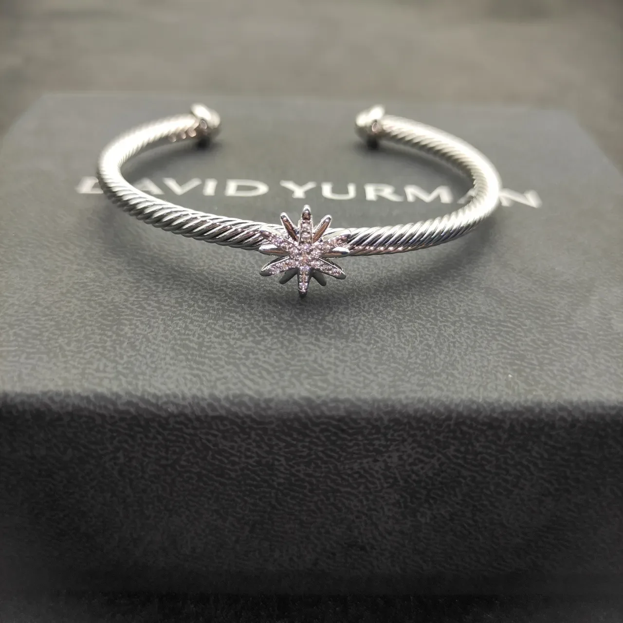 Tiffany & Co. 帕洛玛·毕加索星爆扭绳钻石手链 6