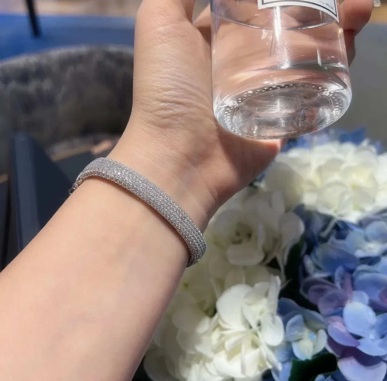 Tiffany & Co. سوار فضي أبيض ببافيه سيت أسطواني 7
