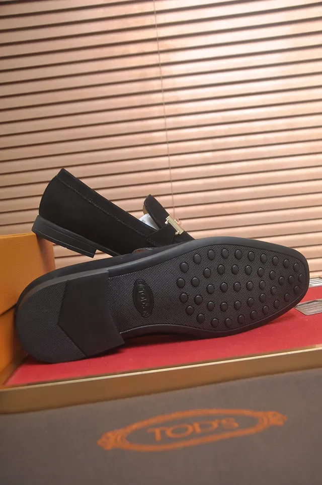 Tod's Double T काले चमड़े की लूफर जूते सुनहरी बकल 3