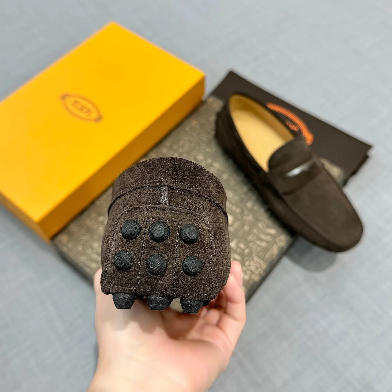 Tod's Gommino لؤفر بني سويد حزام بني لؤفر 3