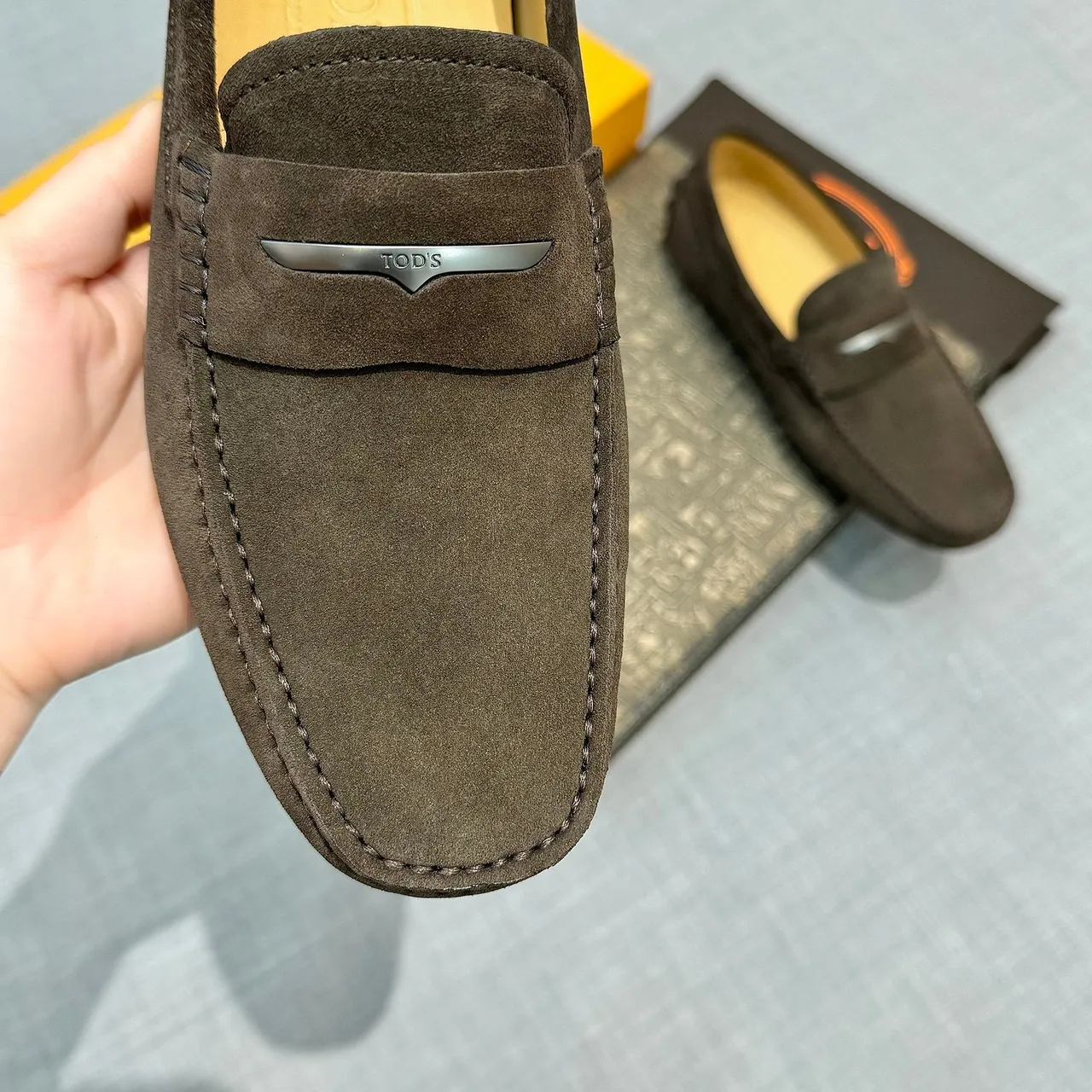 Tod's Gommino لؤفر بني سويد حزام بني لؤفر 4