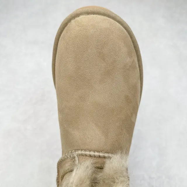 UGG 米棕色 麂皮鞋面 羊毛里 雪靴 3
