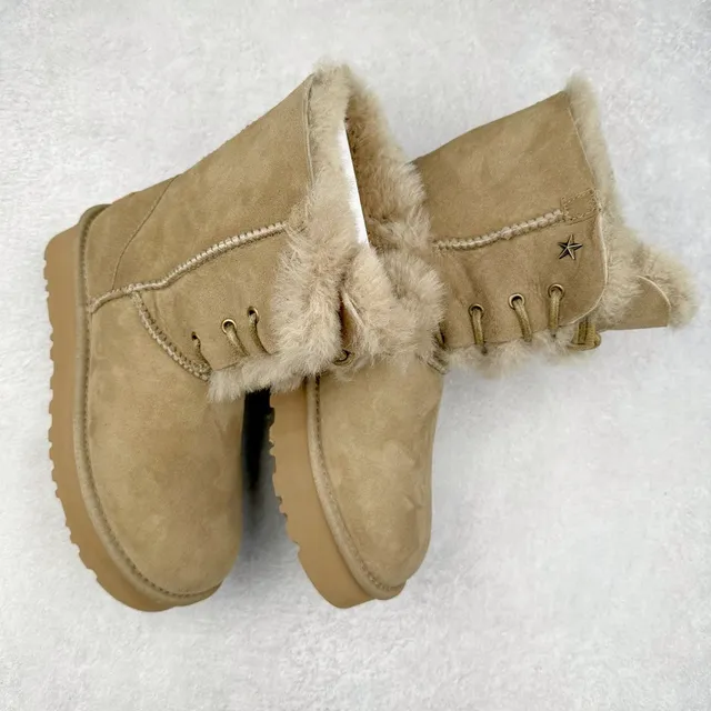 UGG 米棕色 麂皮鞋面 羊毛里 雪靴 4